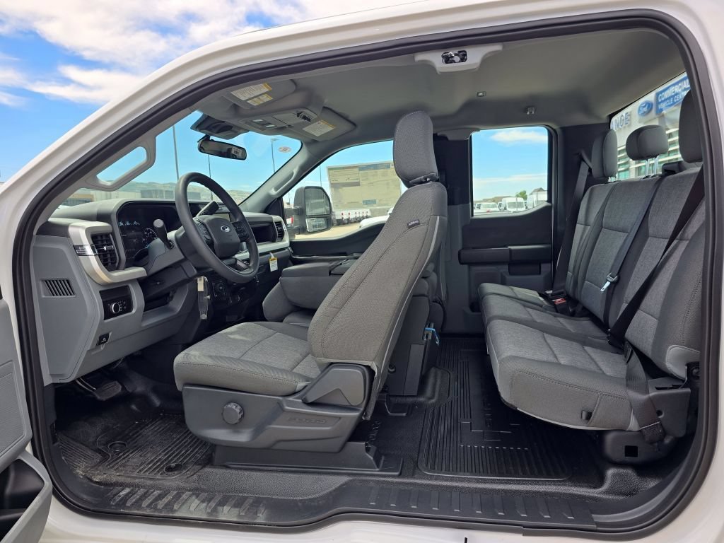New 2026 Oxford White Ford XL image 30