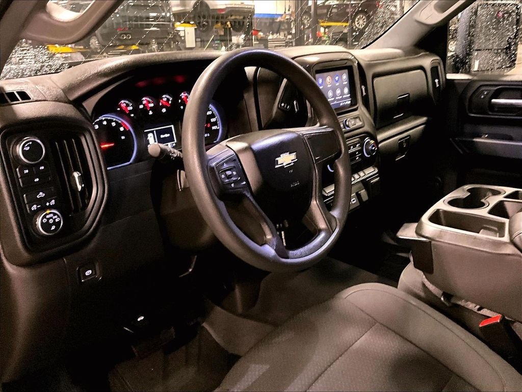 Used 2022 Black Chevrolet Custom image 8