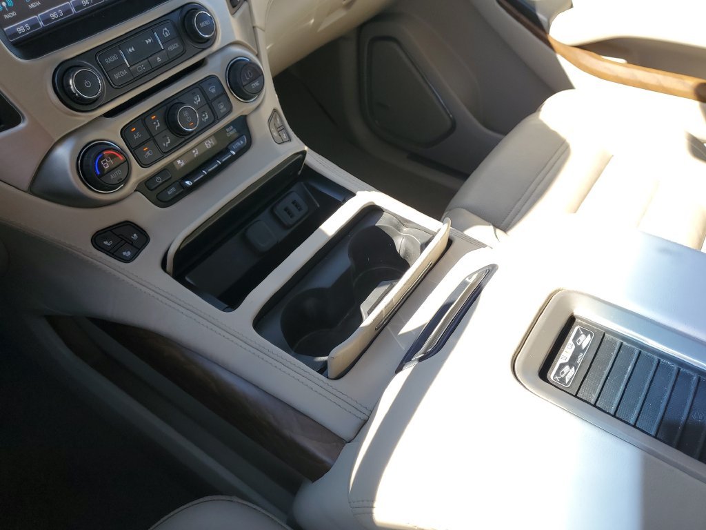 Used 2020 White GMC Denali image 34