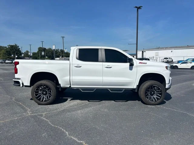 Used 2021 White Chevrolet RST image 5