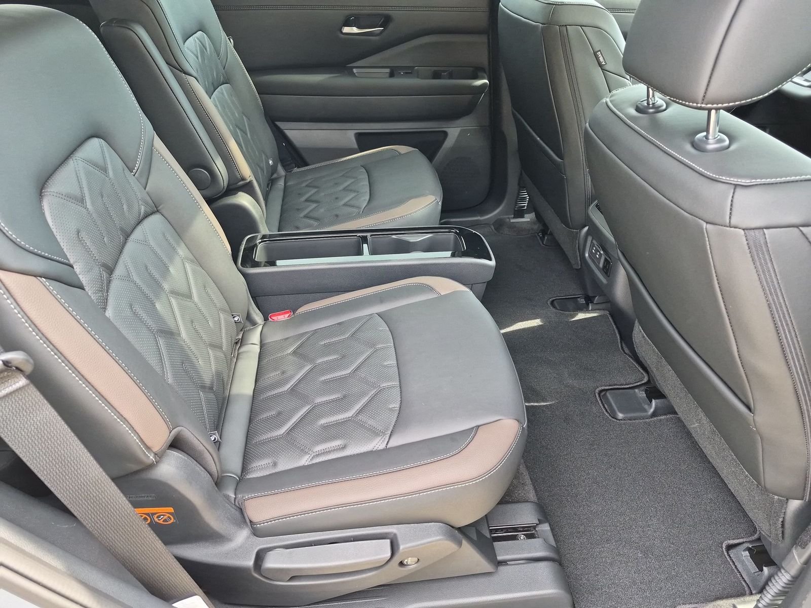 New 2026 Boulder Gray Pearl Nissan Platinum image 29