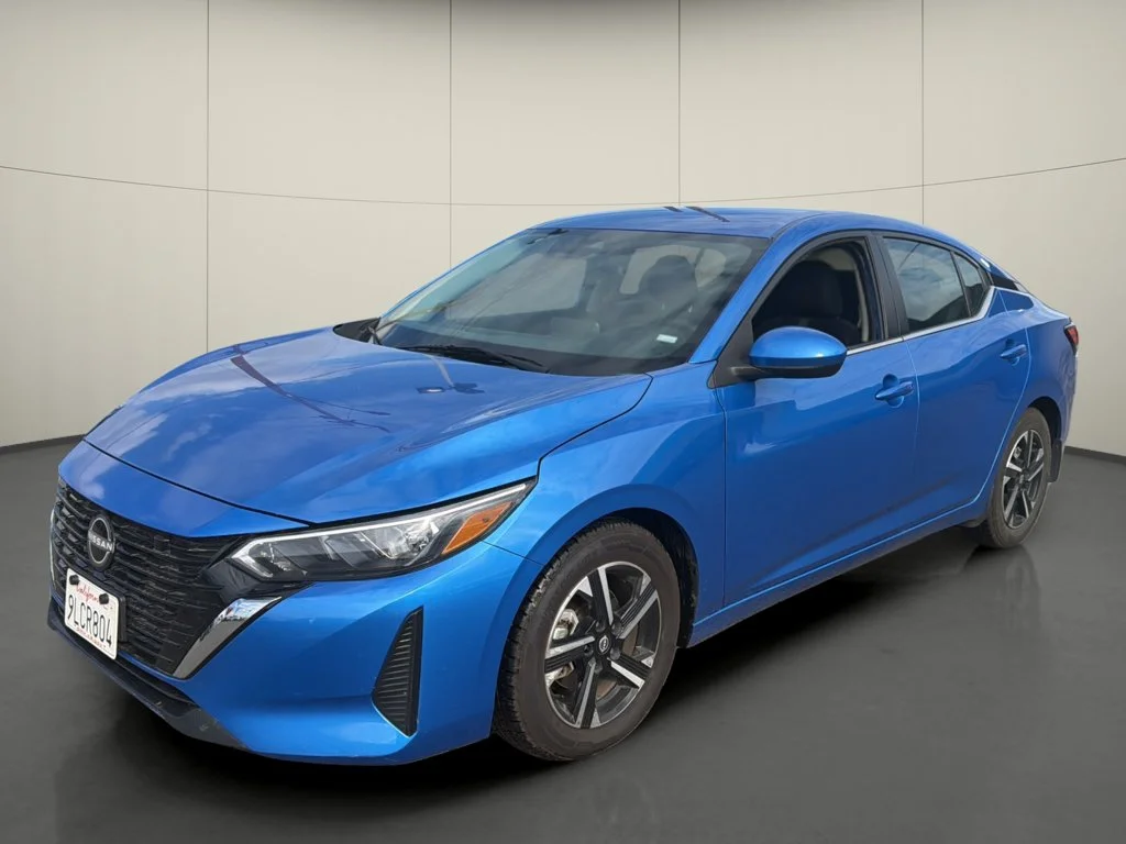 Used 2024 Blue Nissan SV image 3