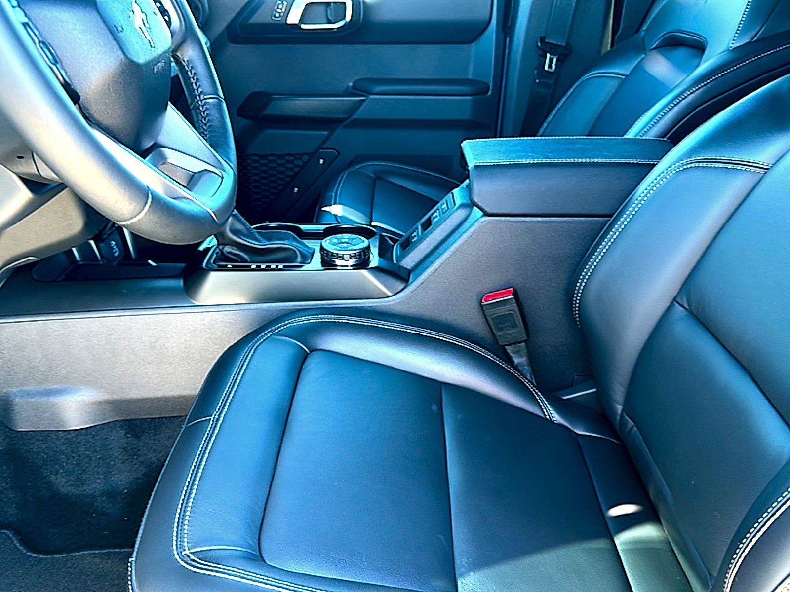 Used 2025 Azure Gray Metallic Tri-Coat Ford Outer Banks image 13
