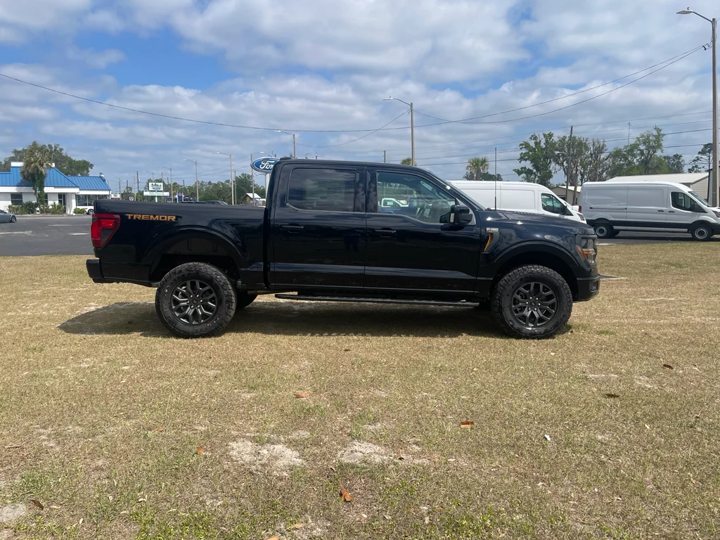 New 2026 Agate Black Metallic Ford Tremor® image 6
