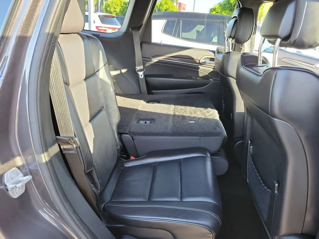 Used 2015 Gray Jeep Overland image 17
