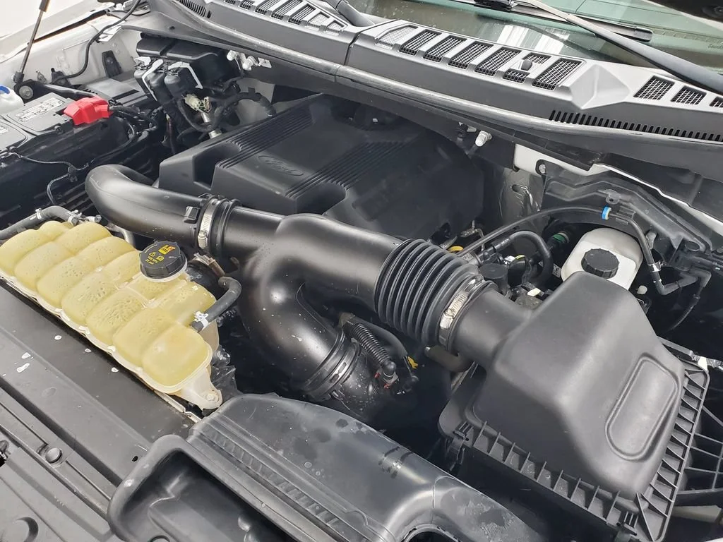 Used 2020 White Ford XL image 33
