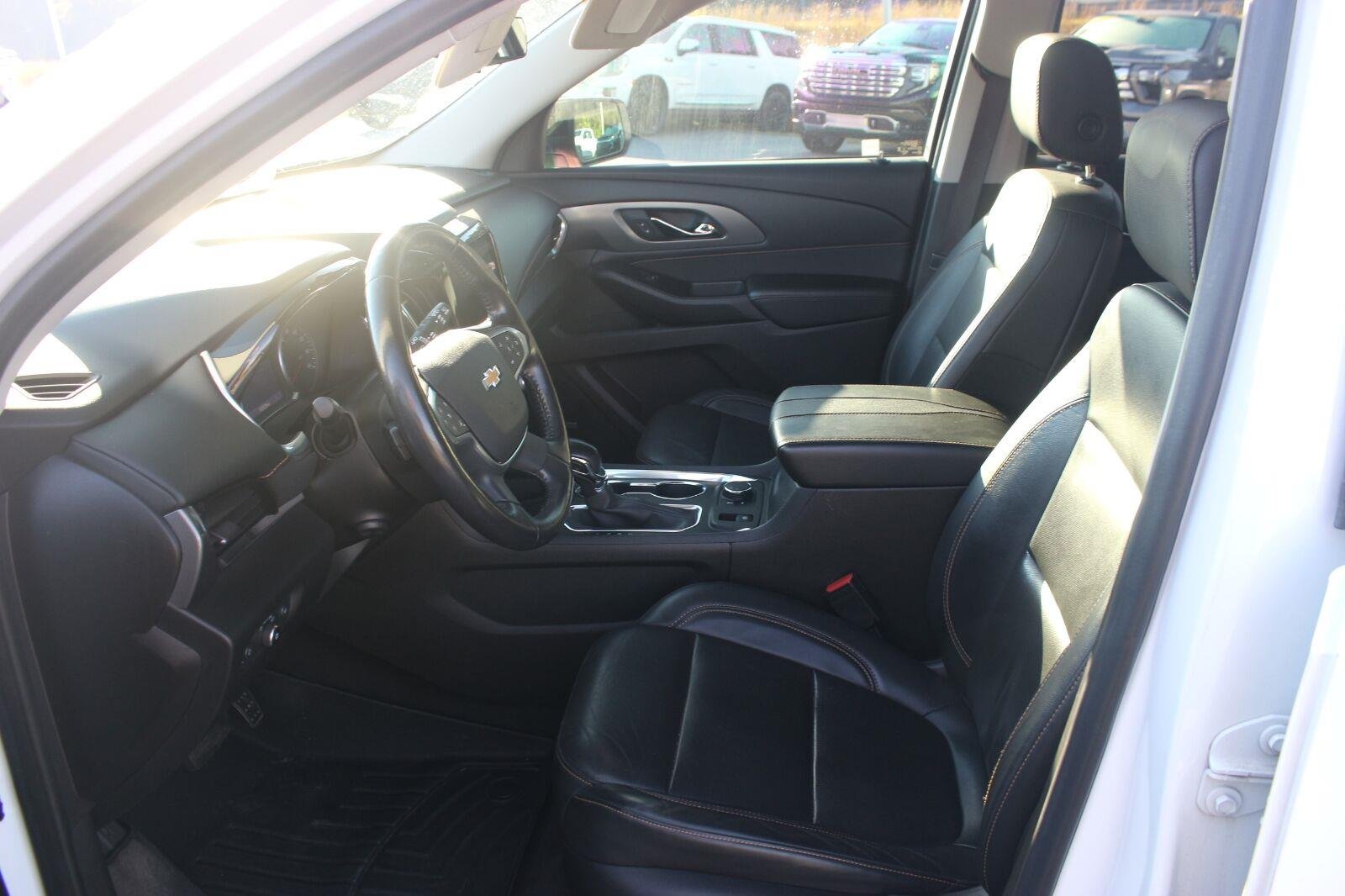 Used 2021 SUMMIT WHITE Chevrolet Premier image 16