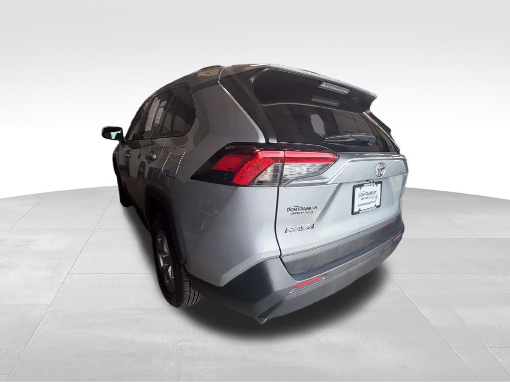 Used 2025 Silver Toyota XLE image 4