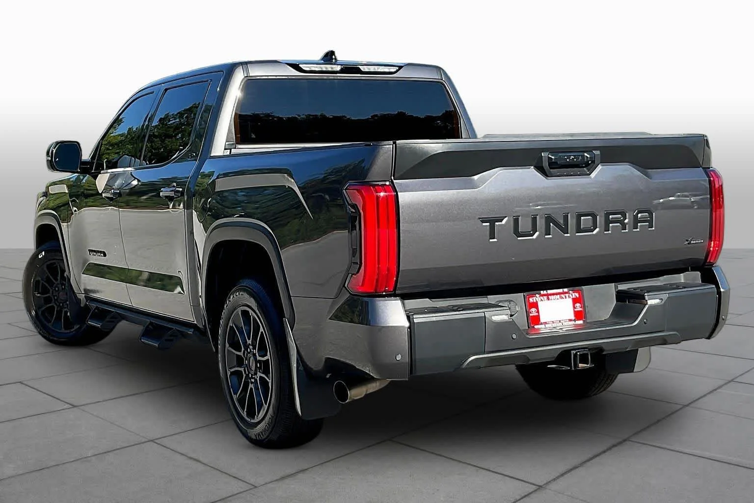 Used 2022 Magnetic Gray Metallic Toyota SR5 image 12