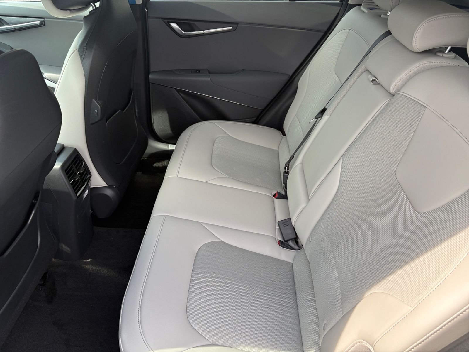 New 2026 Steel Gray Kia EX image 17