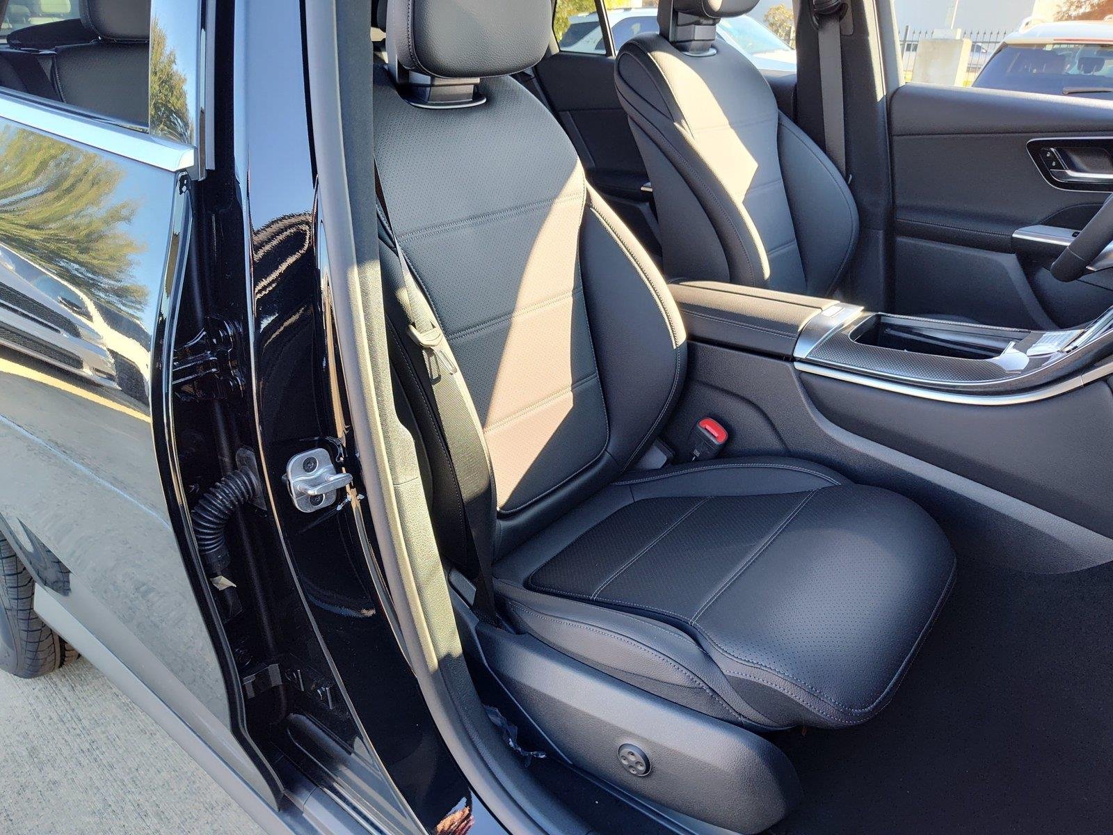 Used 2026 Black Mercedes-Benz GLC 300 image 12