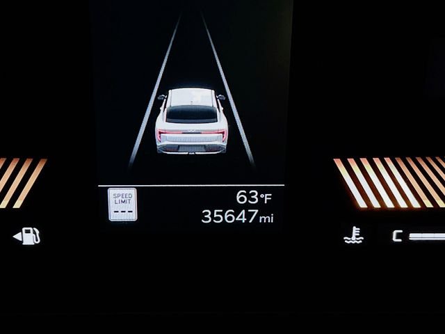 2025 Kia K4 LXS - Photo 15