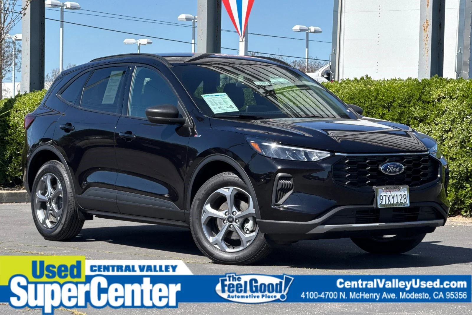 2025 Ford Escape ST-Line AWD's photo