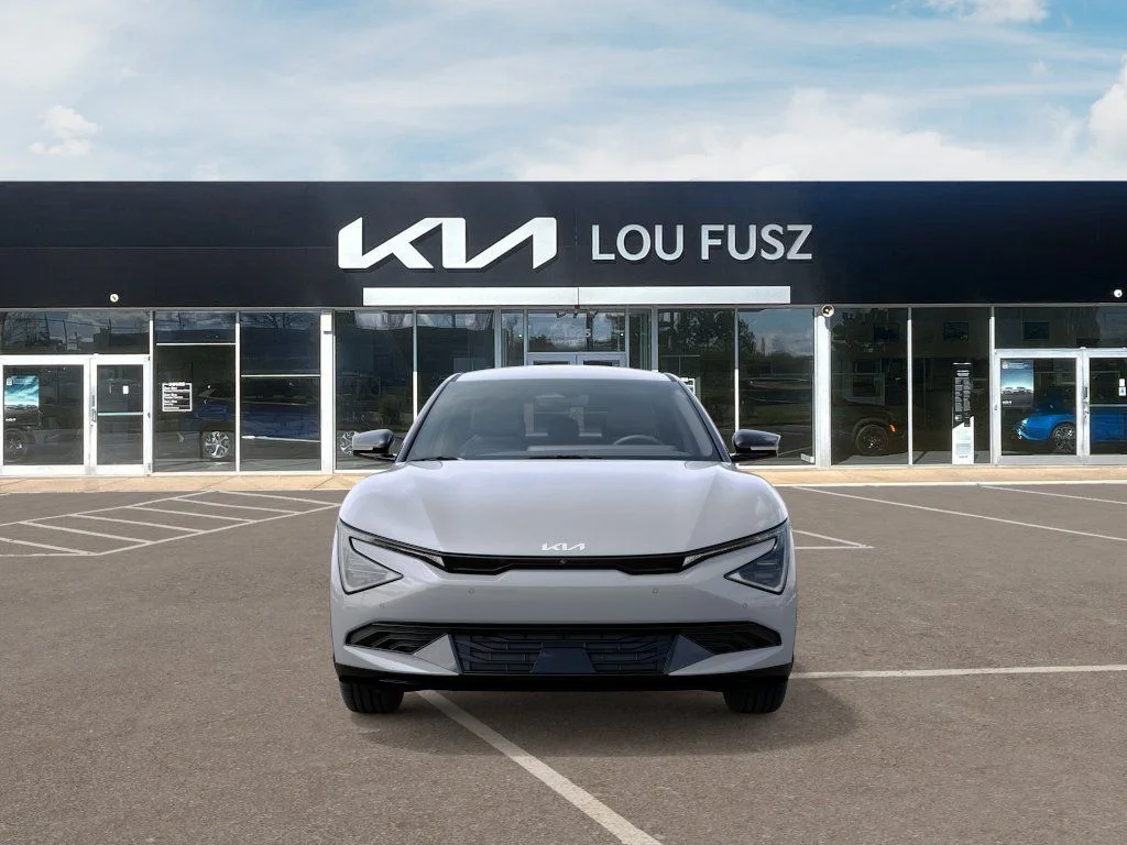 New 2026 Wolf Gray Kia Light image 2