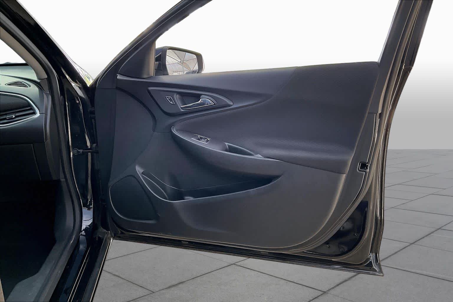 Used 2020 Mosaic Black Metallic Chevrolet LT image 21