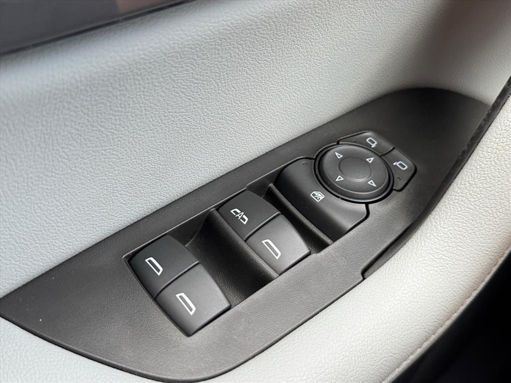 Used 2020 SUMMIT WHITE Chevrolet LT image 16