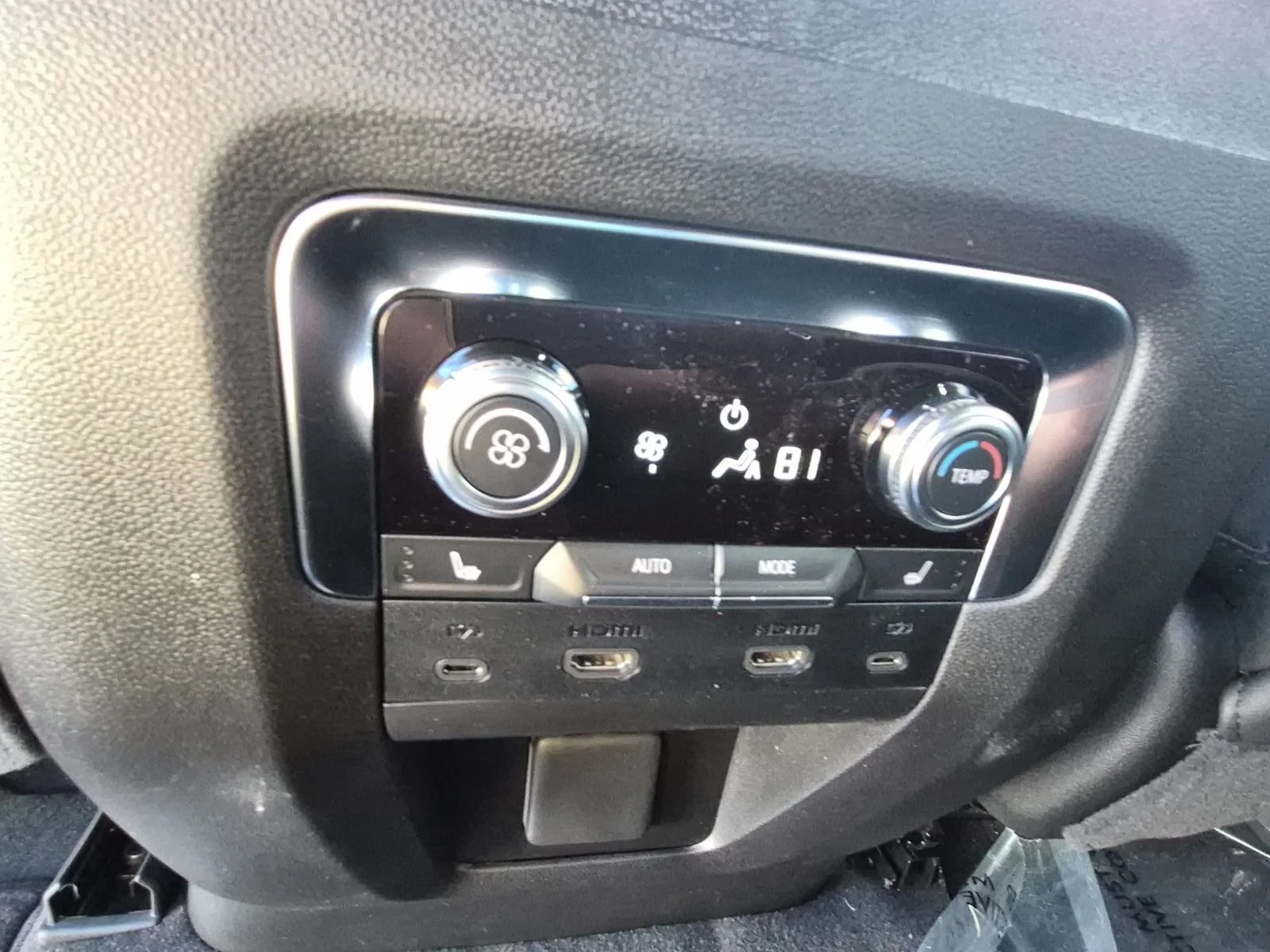 2026 GMC Yukon XL Elevation - Photo 33