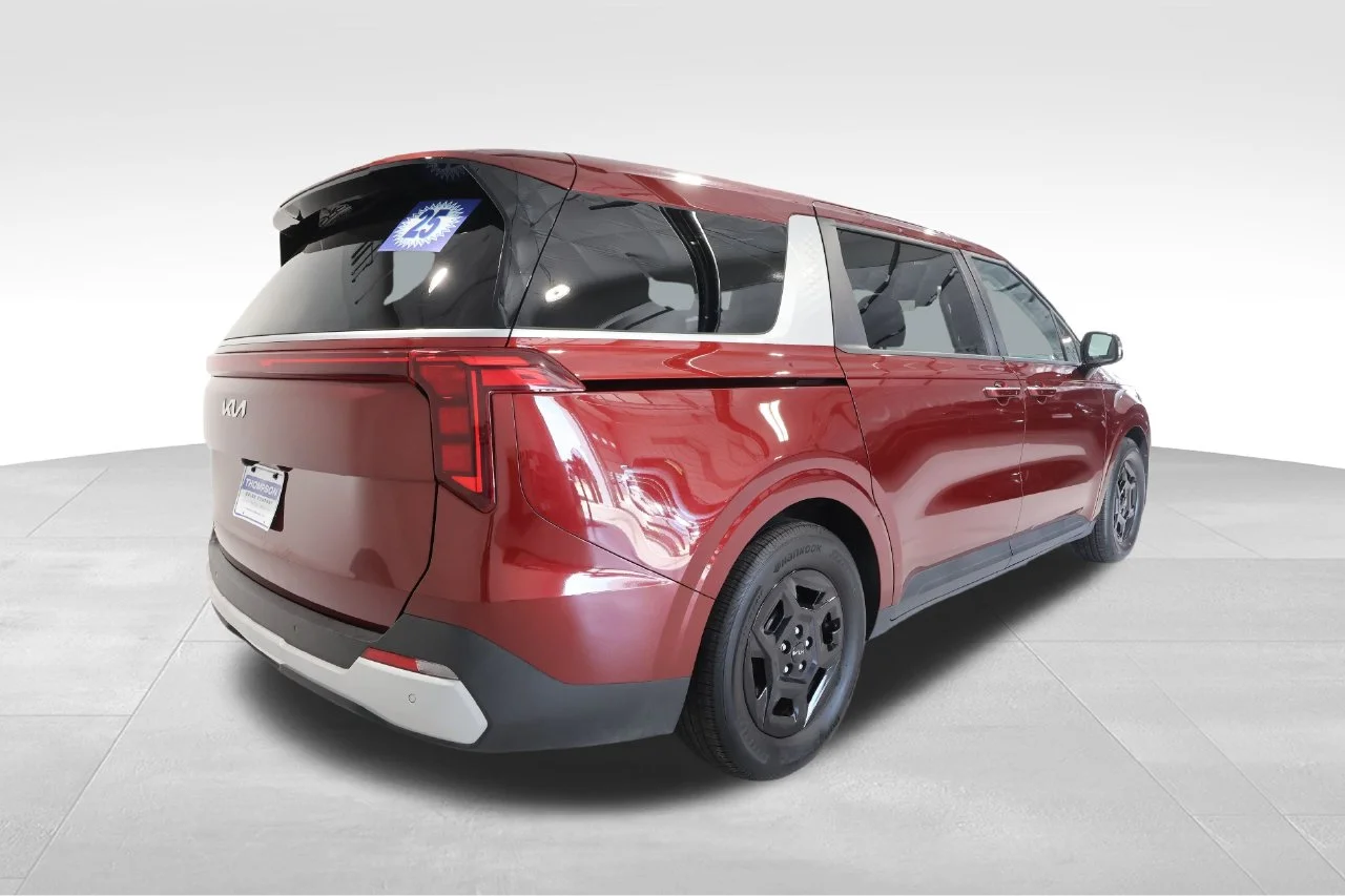 Used 2025 Red Kia LXS image 4