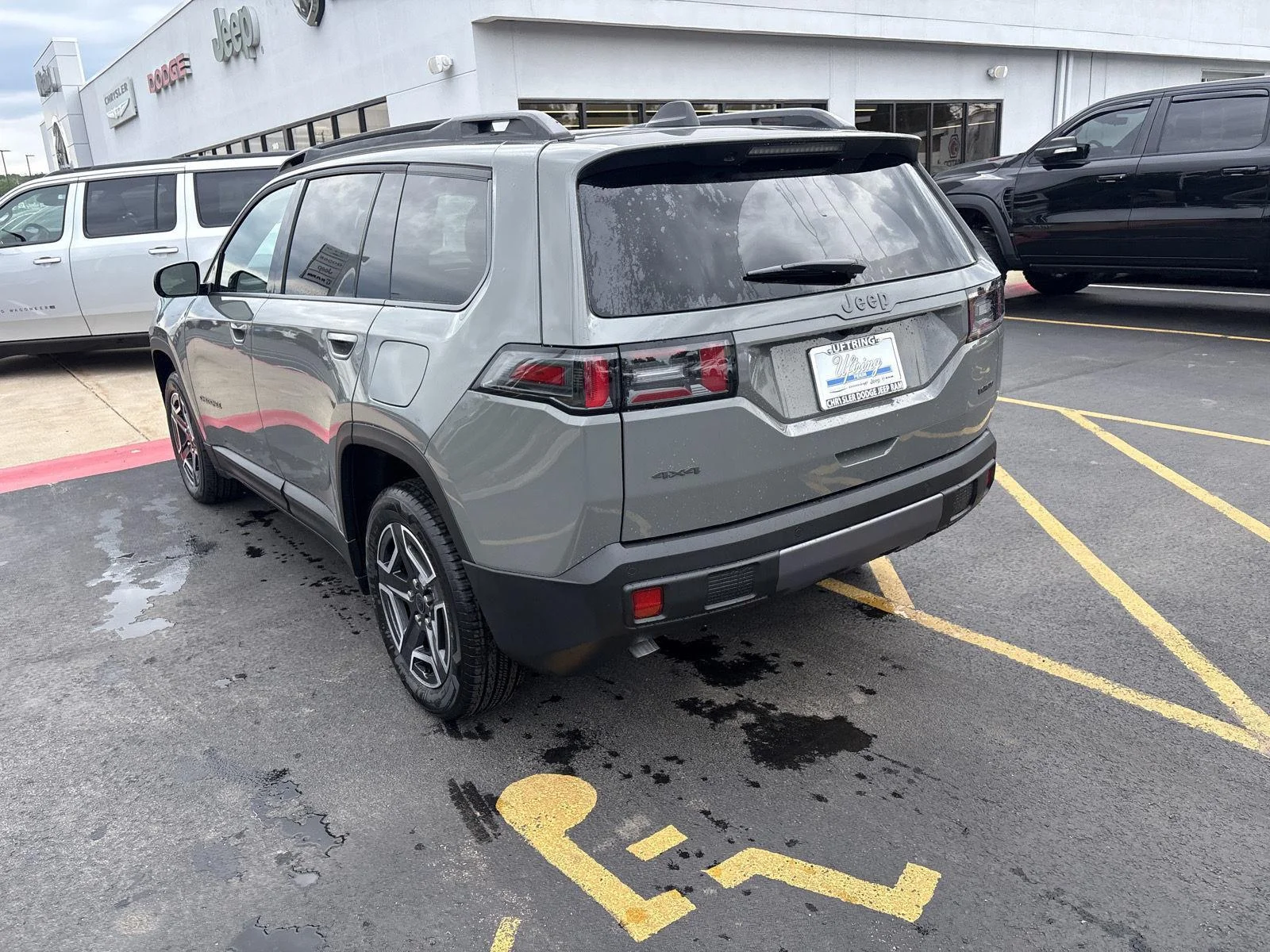 New 2026 Sting-Gray Clearcoat Jeep Laredo image 8