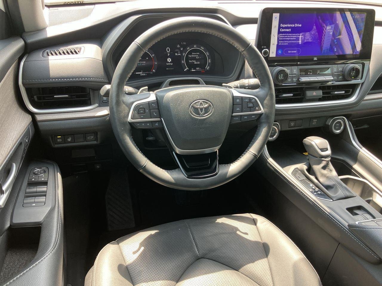 Used 2024 White (Wind Chill Pearl) Toyota Platinum AWD image 17