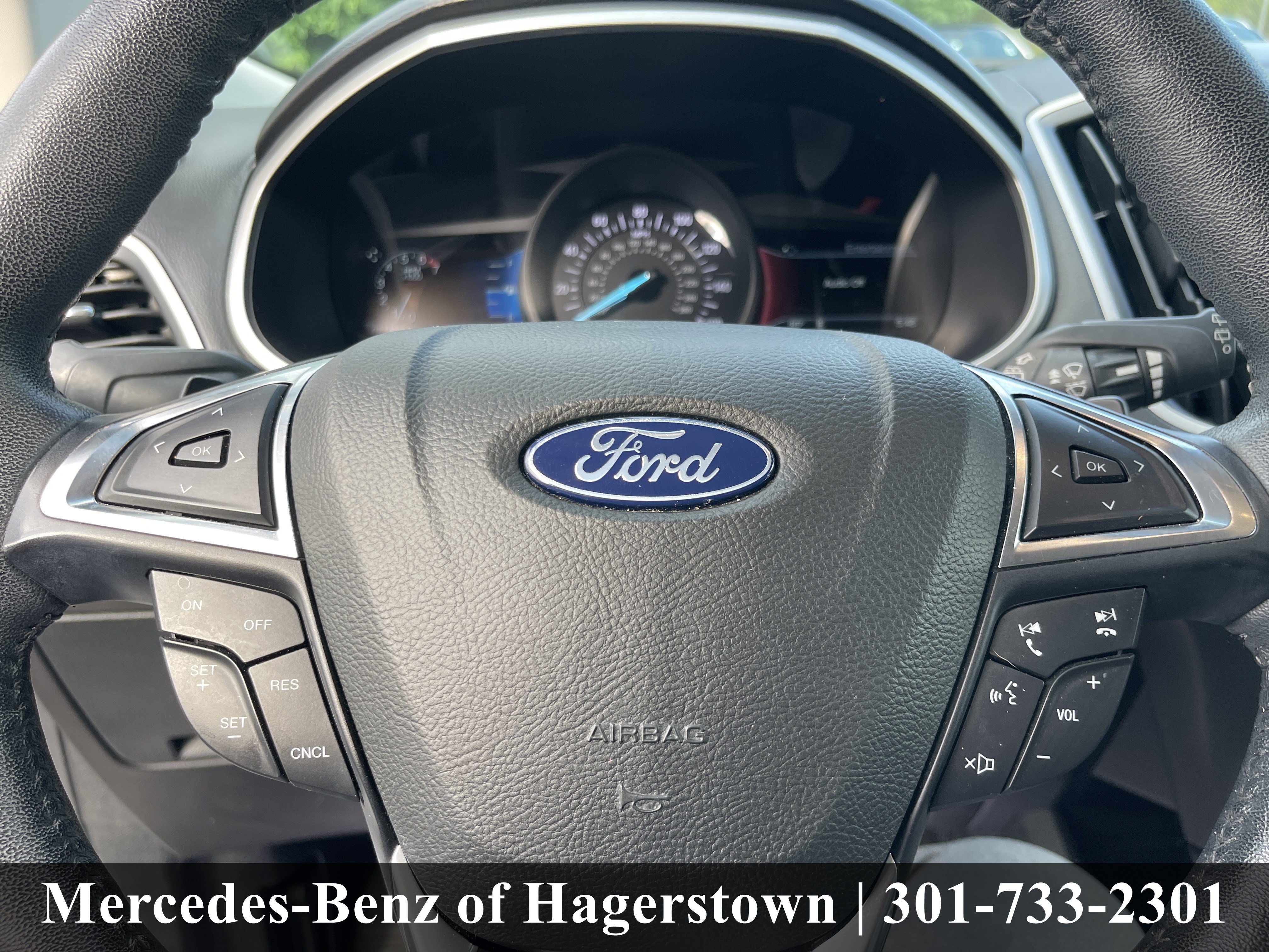 Used 2018 Oxford White Ford SEL FWD image 18