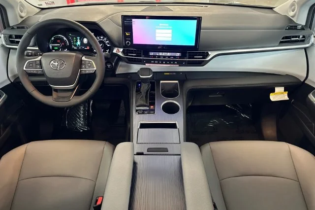 Certified Used 2026  Toyota XLE image 17