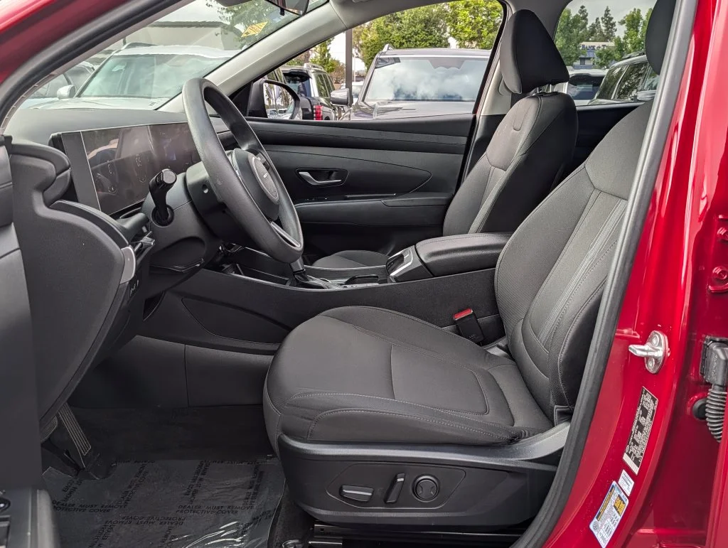 Used 2025 Red Hyundai SEL image 12