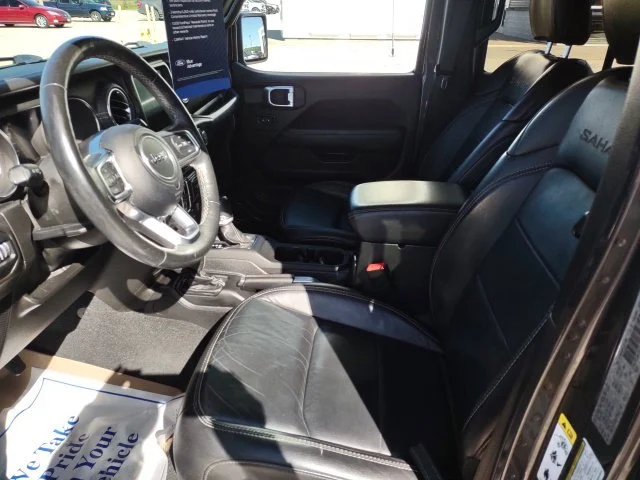 Certified Used 2019 Granite Crystal Clearcoat Metallic Jeep Unlimited Sahara image 11