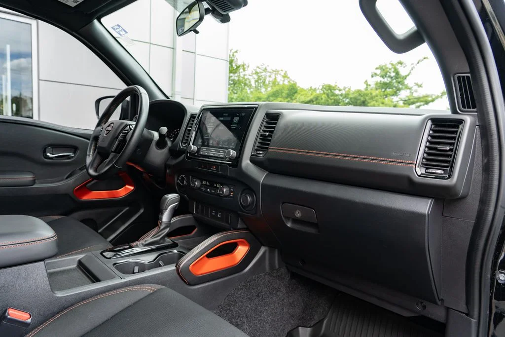Used 2022 Black Nissan PRO-4X image 28