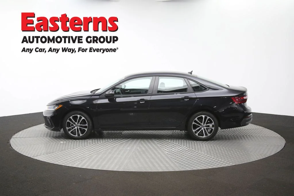 Used 2025 Black Volkswagen 1.5T Sport image 59