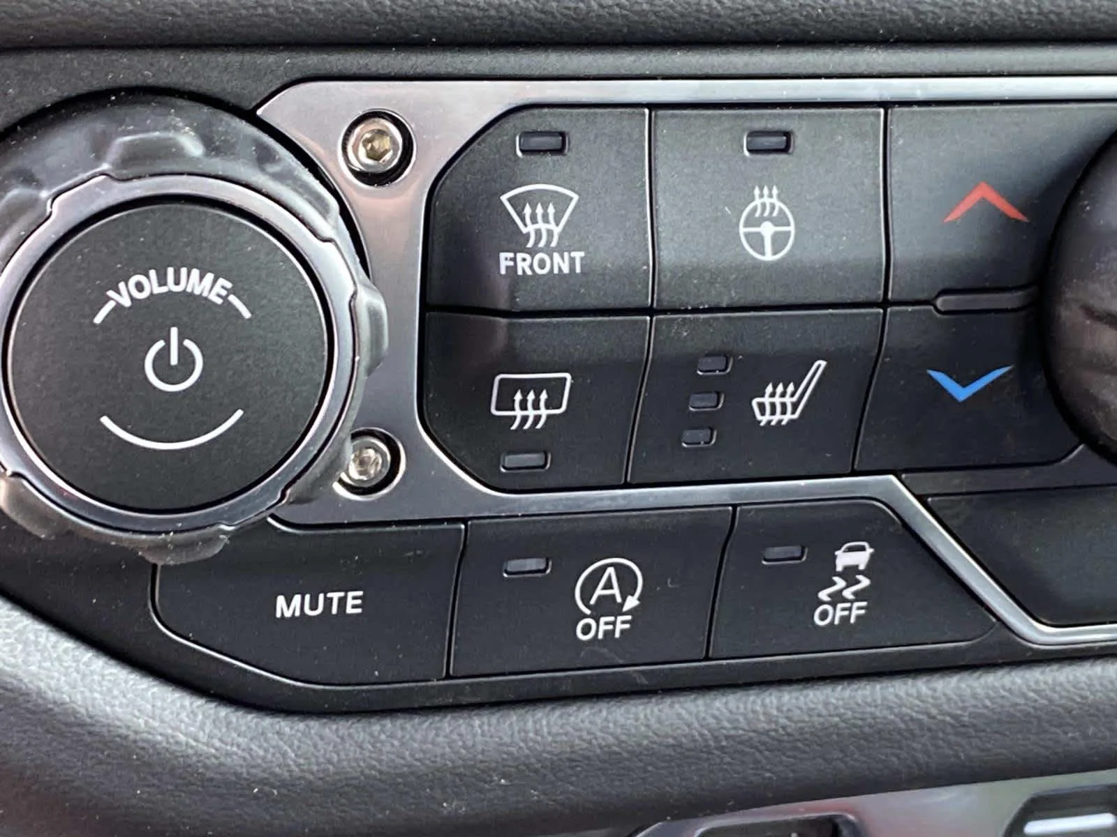 New 2026 Reign Jeep Rubicon image 14