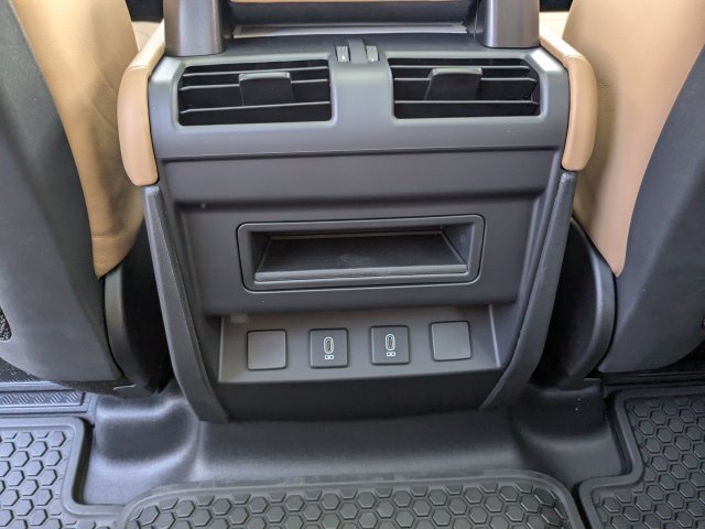 New 2026 Fuji White Land Rover X-Dynamic SE image 16