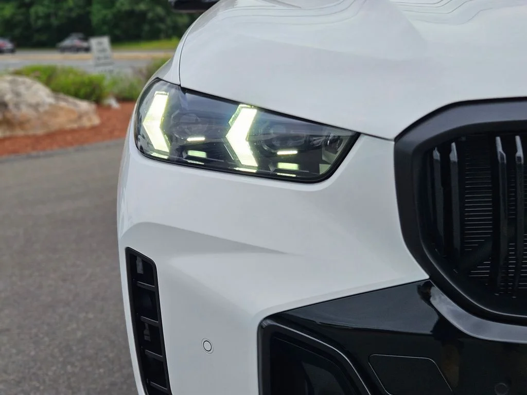Certified Used 2026 White BMW M60i image 9