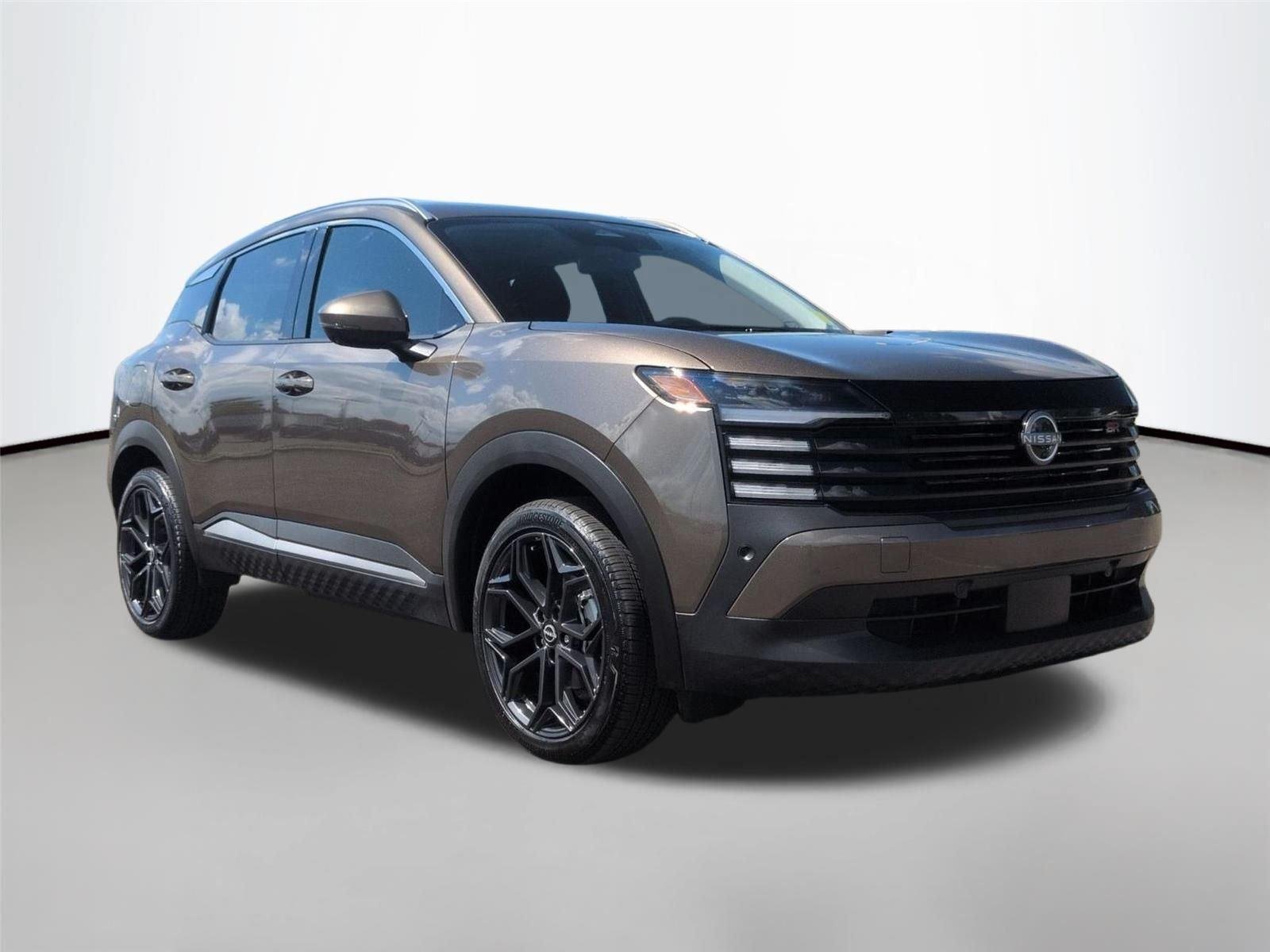 Used 2025 Canyon Bronze Metallic Nissan SR image 7