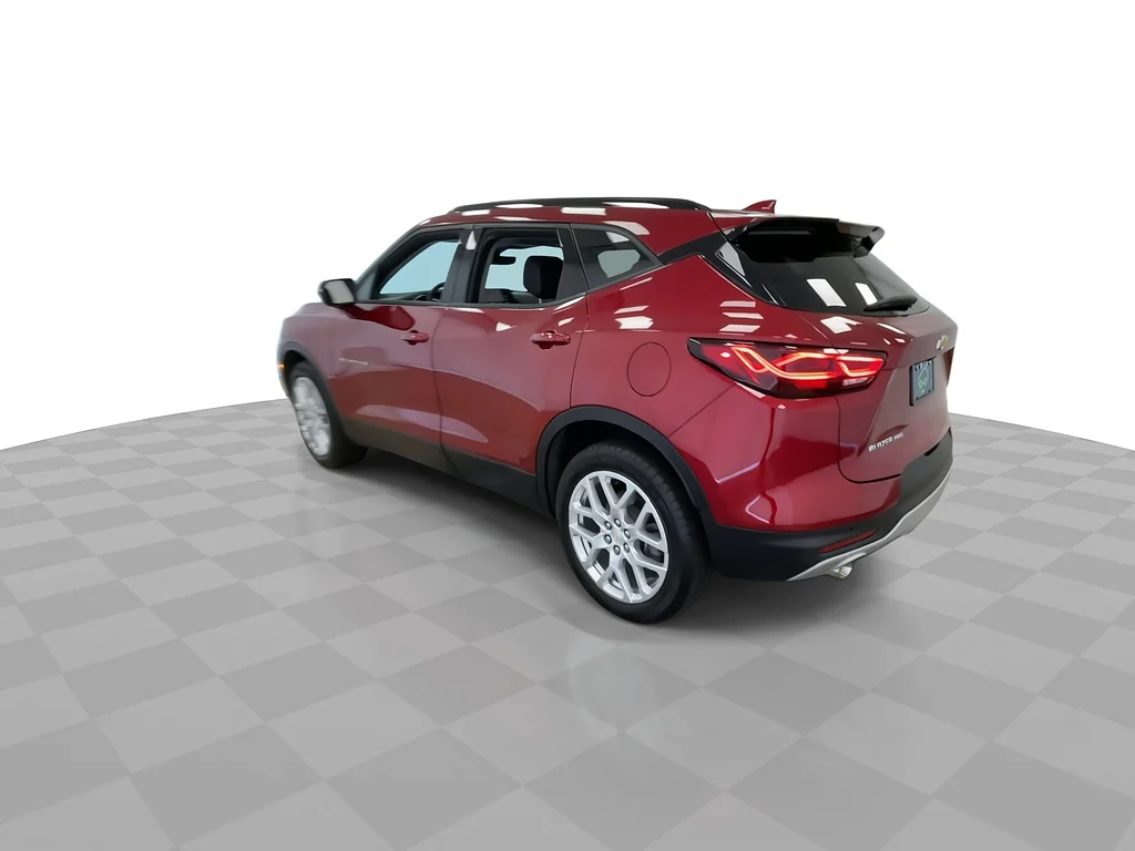 Used 2024 Radiant Red Tintcoat Chevrolet LT image 7