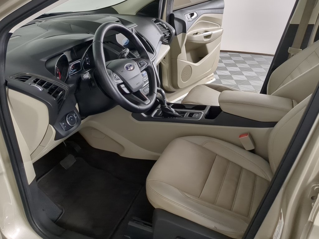 Used 2018 White Gold Metallic Ford SEL image 11