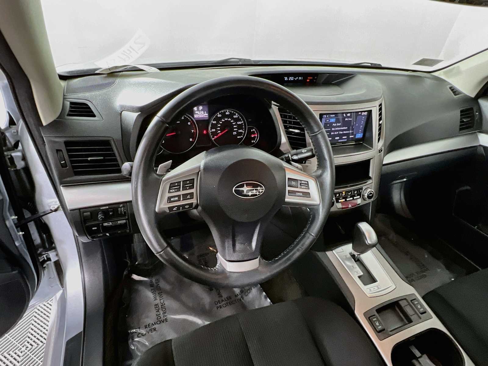 Used 2014 Ice Silver Metallic Subaru 2.5i Premium image 11