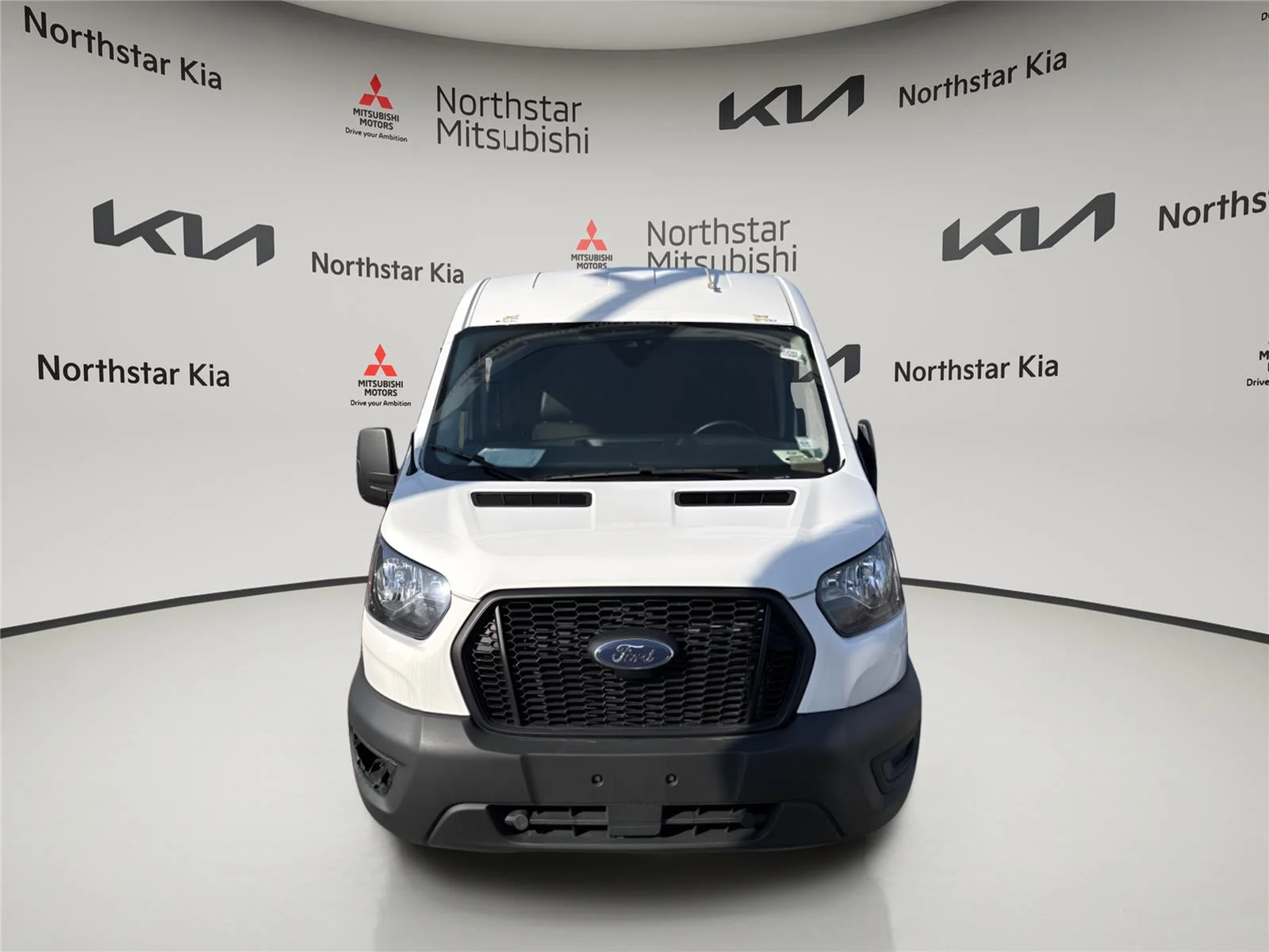 Used 2023 Oxford White Ford  image 6