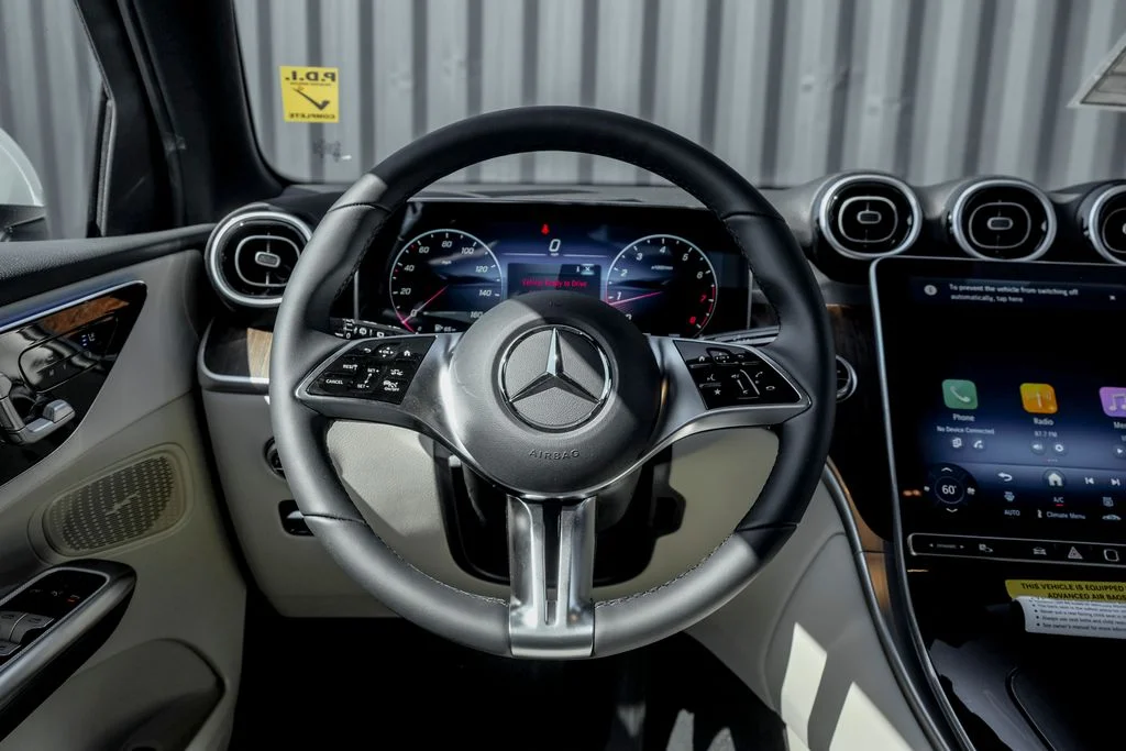 New 2027 Polar White Mercedes-Benz GLC 300 image 16