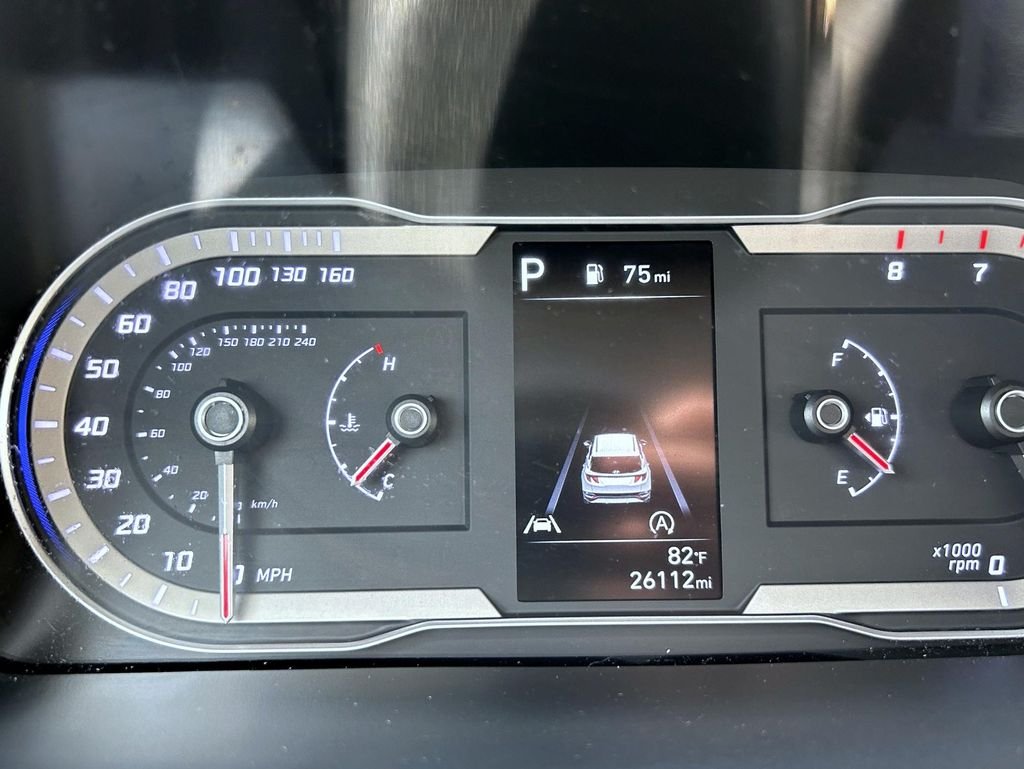 Used 2023 Gray Hyundai SE image 15