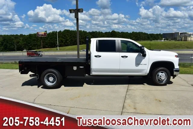 New 2026 Summit White Chevrolet Work Truck image 11