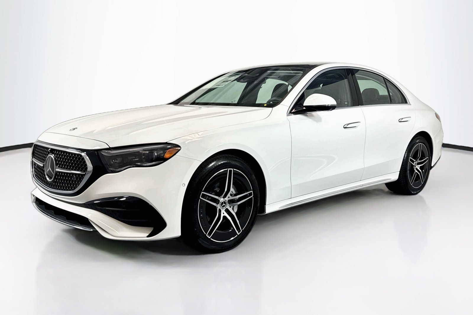 New 2026 Polar White Mercedes-Benz E 350 image 1