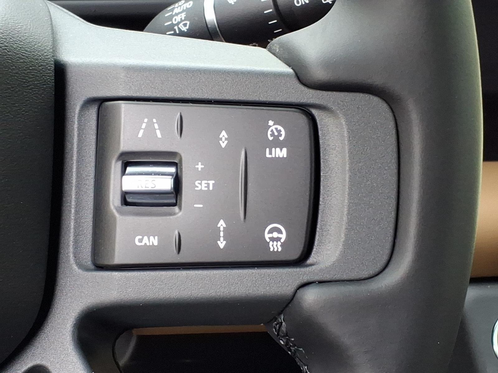 New 2026 Santorini Black LAND ROVER S image 15