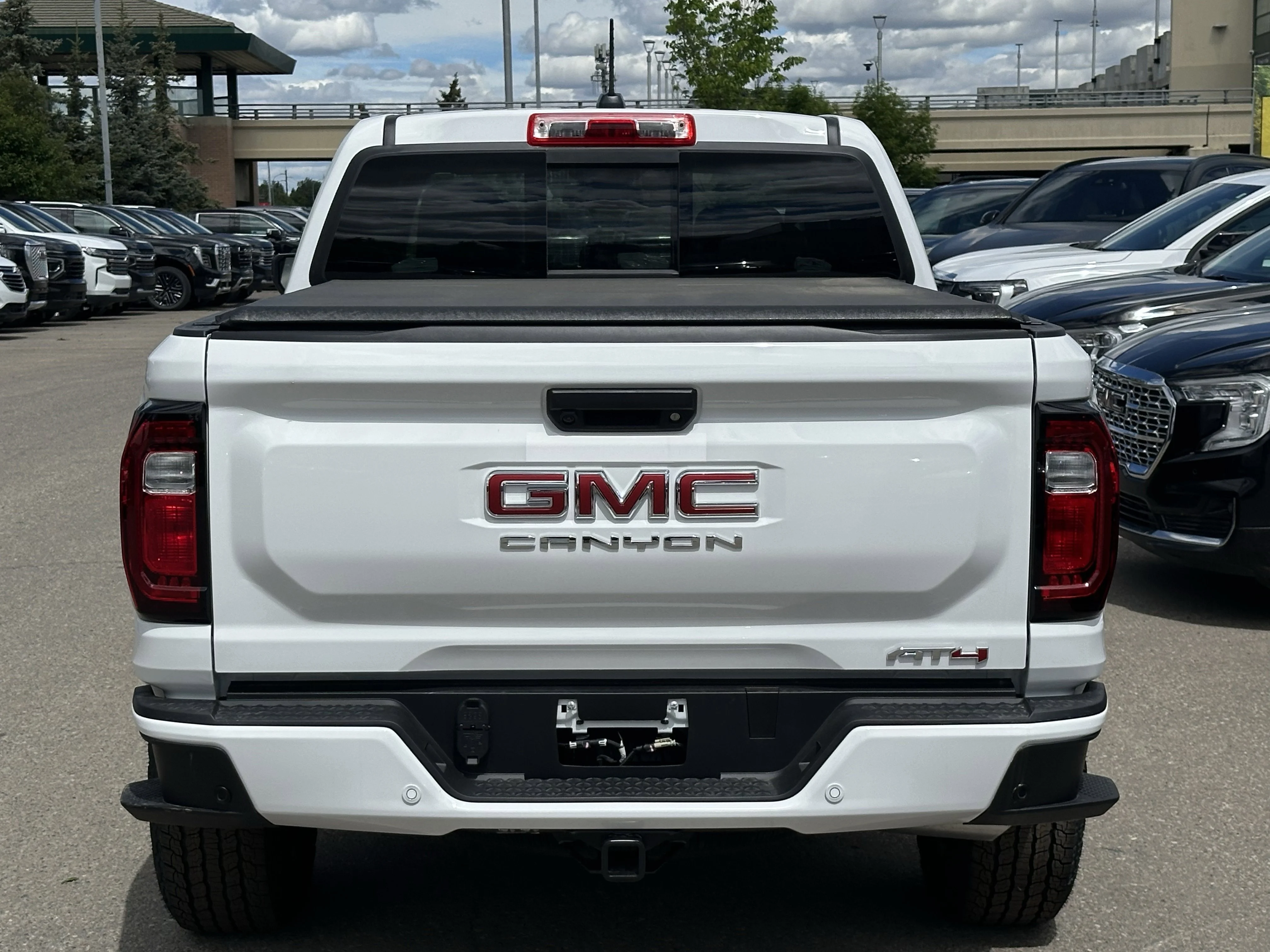 New 2026 Summit White GMC AT4 image 5