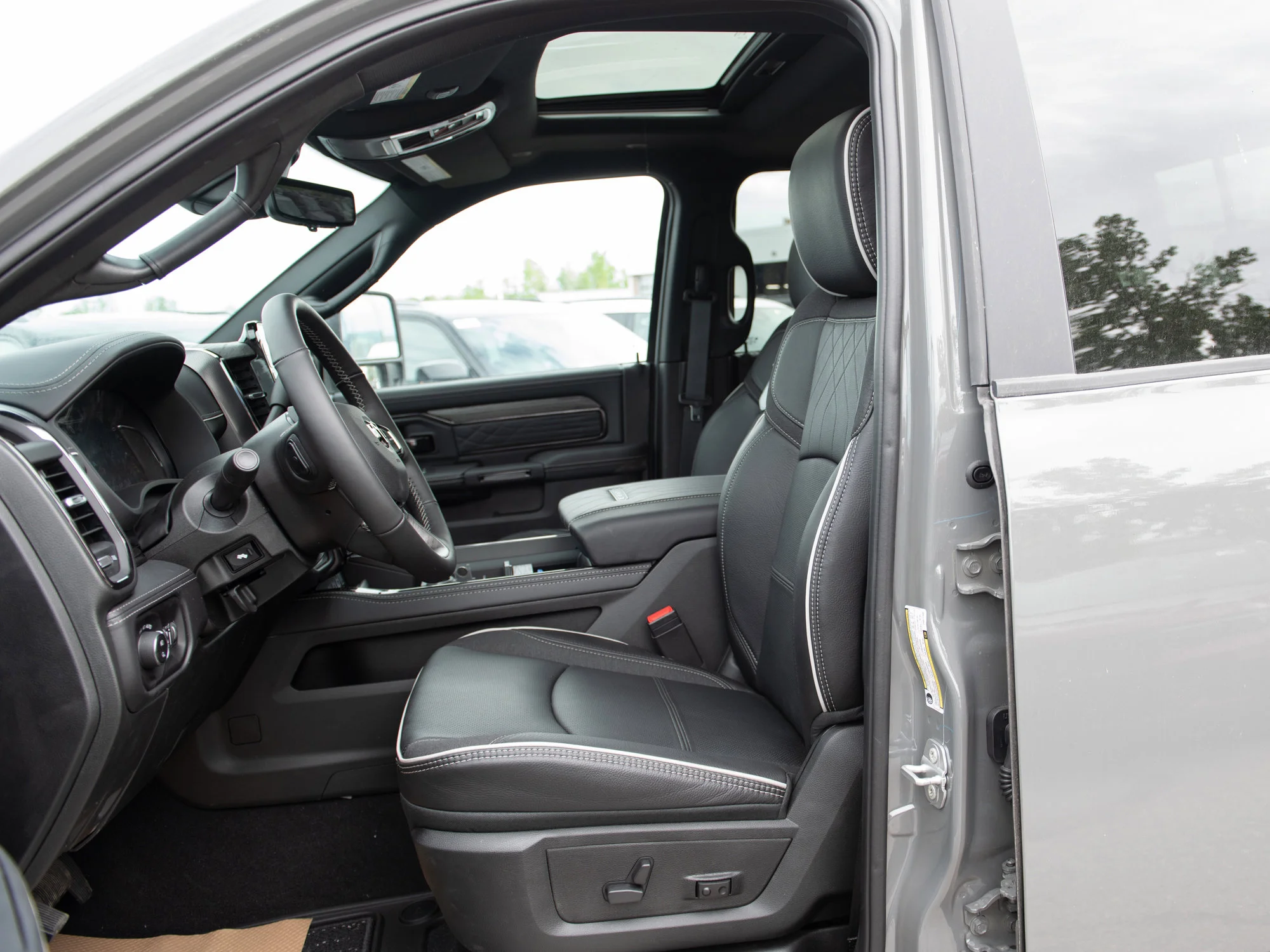 New 2026 Grey RAM Limited* image 22