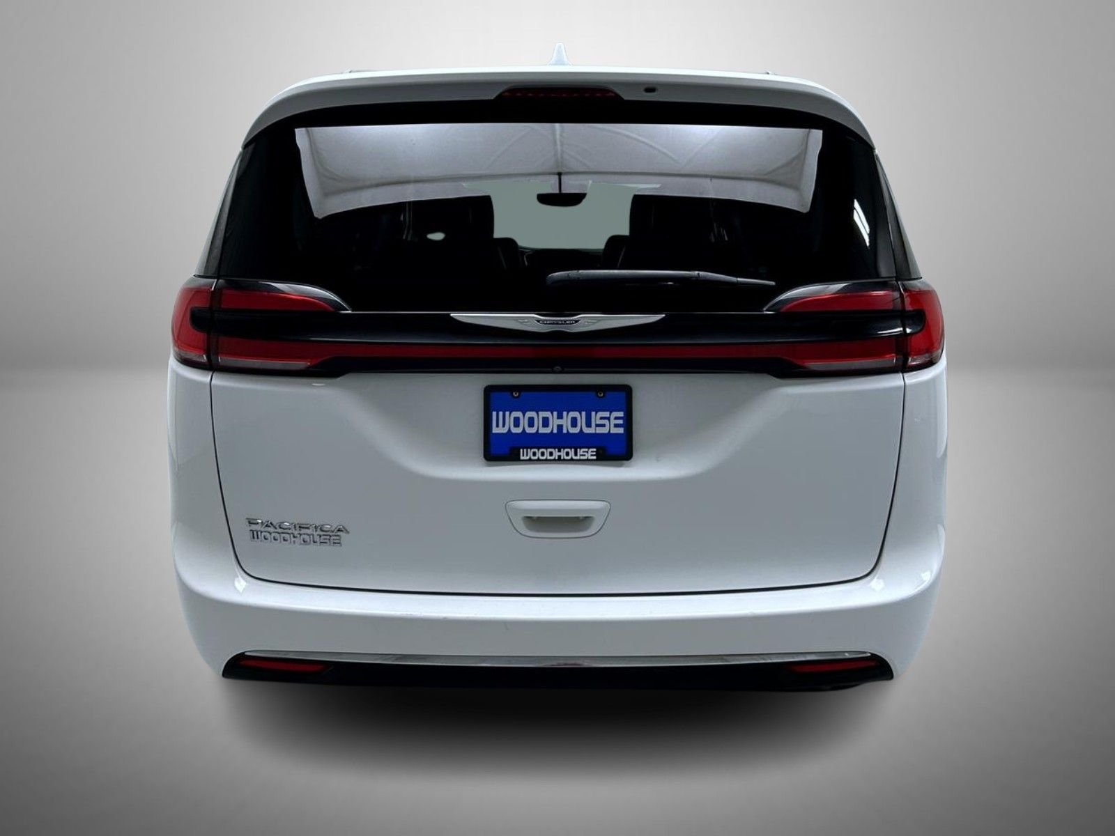 Used 2022 White Chrysler Touring L image 6