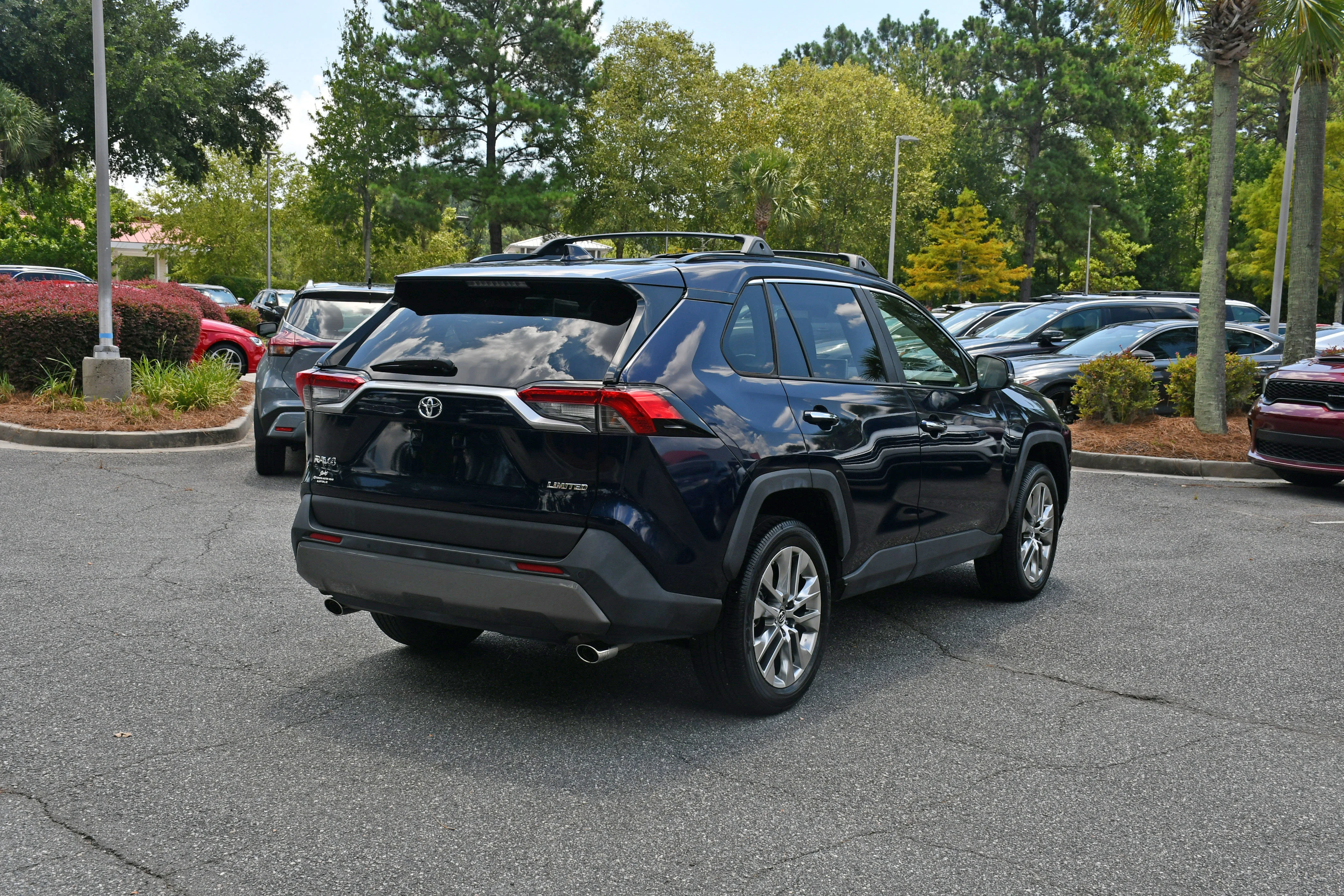 Used 2019  Toyota Limited image 4