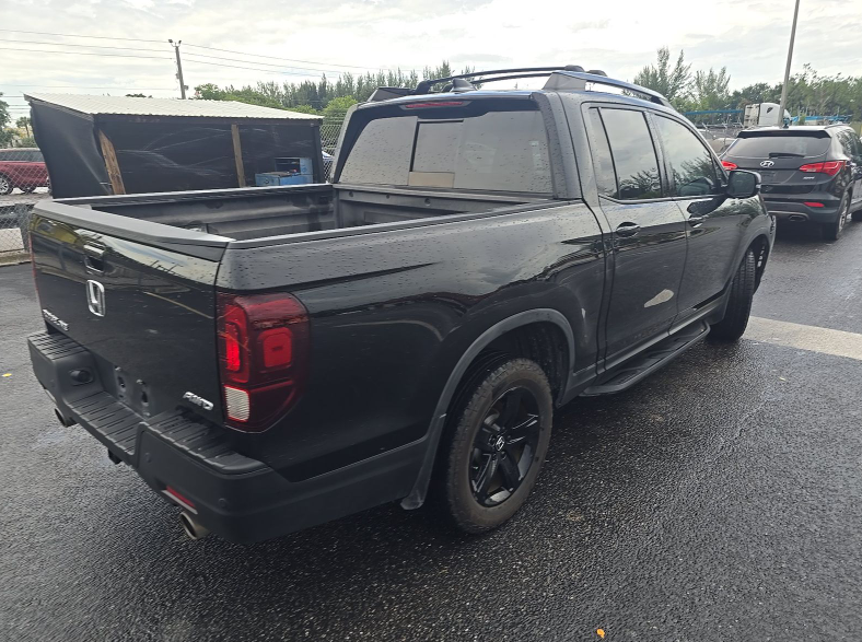 Used 2023 Black Honda Black Edition image 2