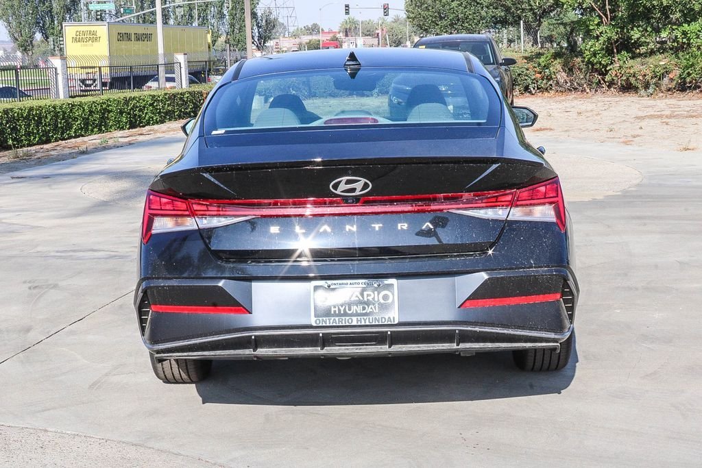 New 2026 Black Hyundai SEL Sport image 7