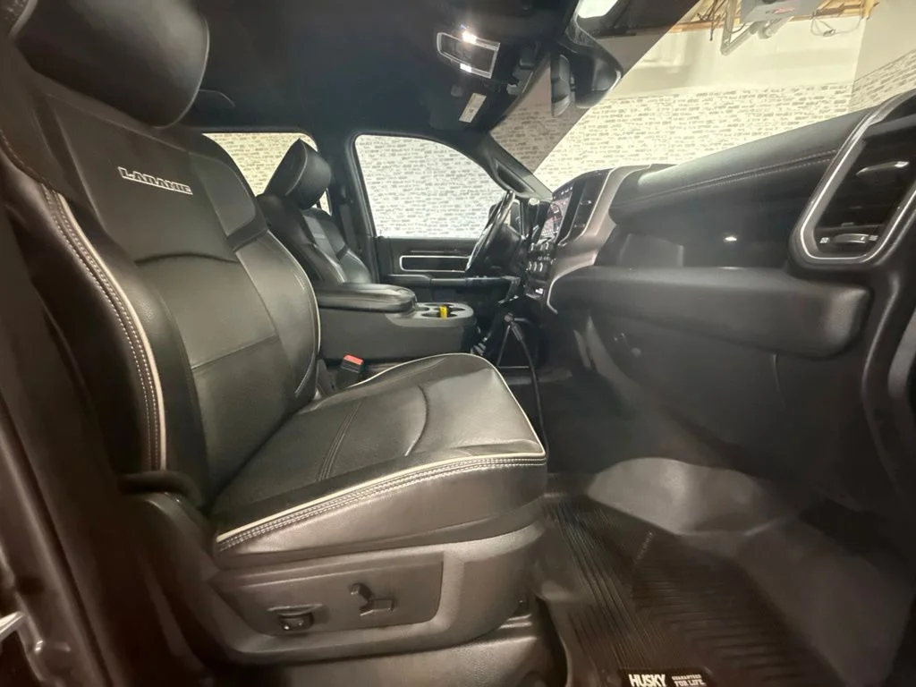 Used 2021 Granite Crystal Metallic Clearcoat Ram Laramie image 11